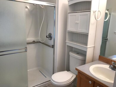 1836 SW Bridge St, Grants Pass, OR 97526 - photo 6