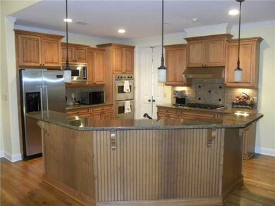 WOW A CHEF'S DELIGHT KITCHEN!  FULLY EQUIPPED WITH