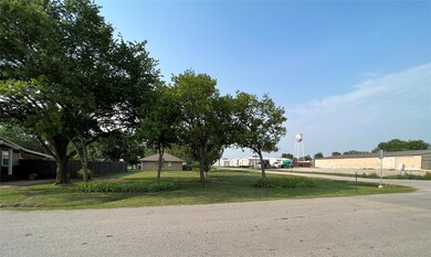 201 W Ash St, Celina, TX 75009 - photo 2