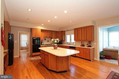 12208 Falls Rd, Potomac, MD 20854 - photo 7