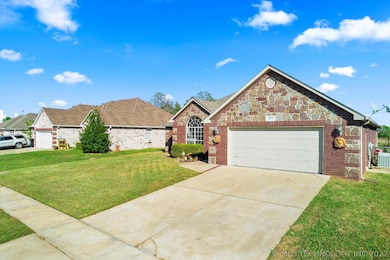 1109 S 35th St, Broken Arrow, OK 74014 - photo 2