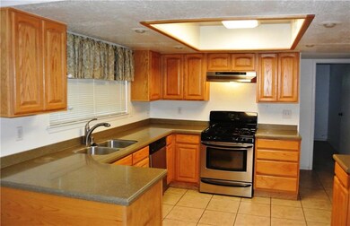 1860 Mike Hill Dr, El Paso, TX 79936 - photo 6