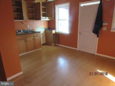 8436 Oakleigh Rd, Parkville, MD 21234 - photo 6