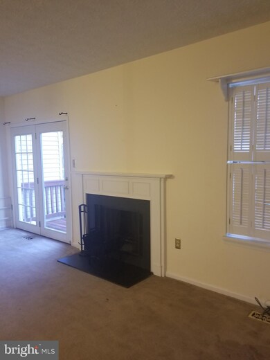 12039 Winding Creek Way, Germantown, MD 20874 - photo 7