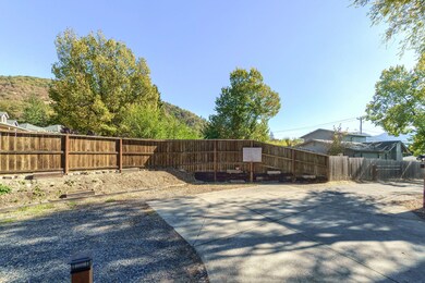 1034 NE Savage St, Grants Pass, OR 97526 - photo 7