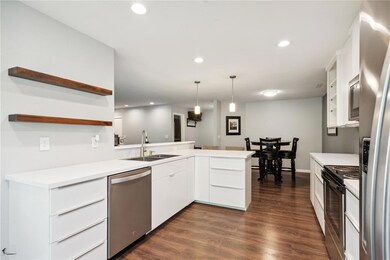 4132 Lexington Dr NE unit C, Cedar Rapids, IA 52402 - photo 7