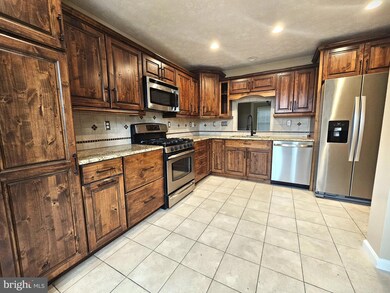 9044 Constant Course, Columbia, MD 21046 - photo 3