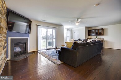 25233 Orchard View Terrace, Chantilly, VA 20152 - photo 6