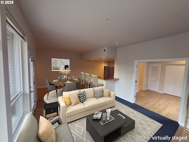 2327 NW Northrup St unit 8, Portland, OR 97210 - photo 5