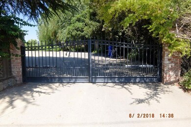 Locking security gates. see access pad o