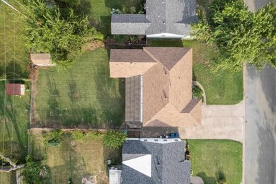 1110 E 6th St, Cushing, OK 74023 - photo 5