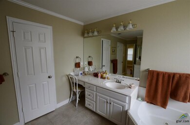 5810 Creekside Cir, Tyler, TX 75703 - photo 6