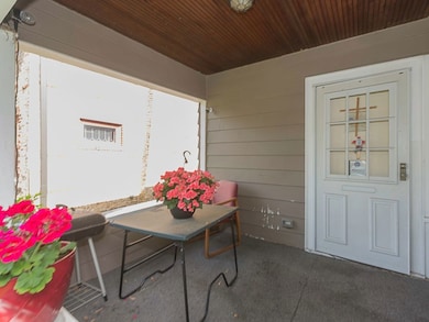 730 W Grove Ave, Waukegan, IL 60085 - photo 7