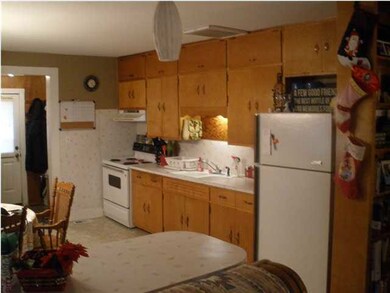 106 W Hefron St, Washington, IN 47501 - photo 3