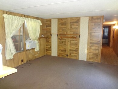 38 Periwinkle Dr, Rochester, NH 03868 - photo 5