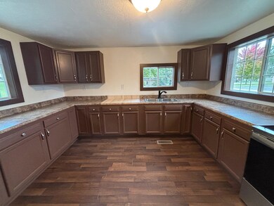 810 8th Aly, Crivitz, WI 54114 - photo 7