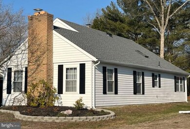 8 Andover Ct, Southampton, NJ 08088 - photo 2