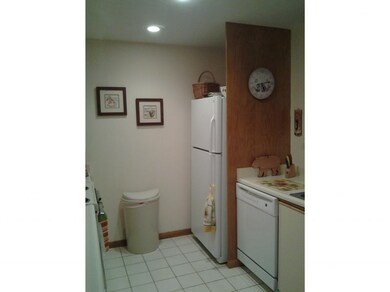 47 Michawanic Rd unit C, Sanbornville, NH 03872 - photo 4