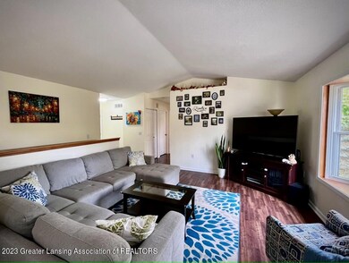 4215 Lochinver Cir, Lansing, MI 48911 - photo 4