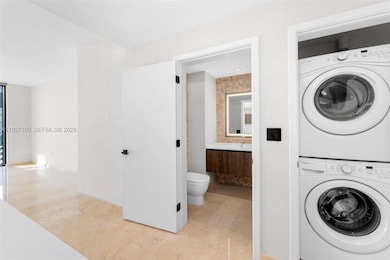 Rise Condo unit 3907, Miami, FL 33130 - photo 6