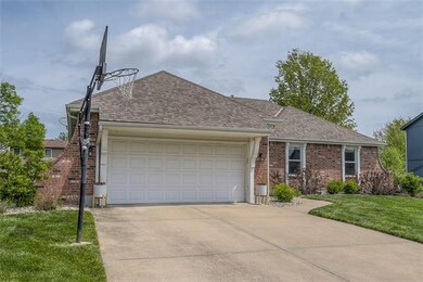 316 SW Seaside Sparrow St, Lees Summit, MO 64082 - photo 3