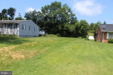 71 Nottingham Rd, Hagerstown, MD 21740 - photo 2