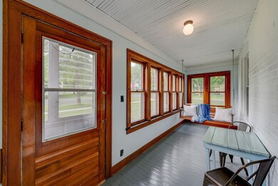 233 7th Avenue W Shakopee-1-web-Entryway