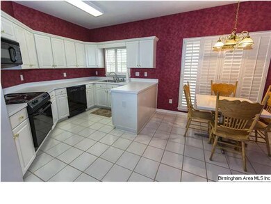 Spacious Eat In Kitchen
