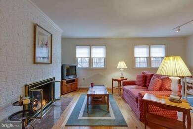 6038 Hardwick Place, Falls Church, VA 22041 - photo 2