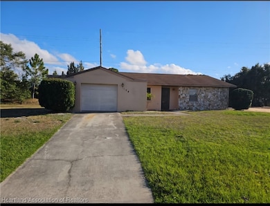 138 Friendly Cir, Sebring, FL 33876 - photo 2