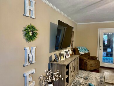 Move in Ready ! Make this your New Home!