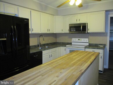 22575 Point Lookout Rd, Leonardtown, MD 20650 - photo 3