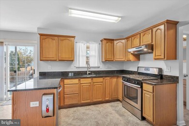 311 Juniper Ln, Swedesboro, NJ 08085 - photo 2