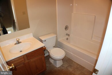 9514 Timberlake Rd, Fredericksburg, VA 22408 - photo 5