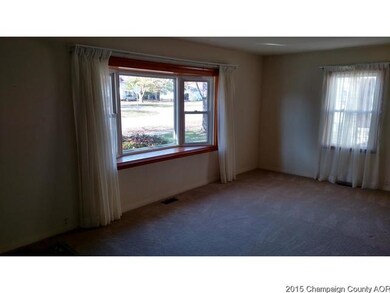 305 N Carico St, Tuscola, IL 61953 - photo 2