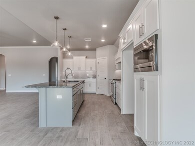 7606 E 81st Place N, Owasso, OK 74055 - photo 7