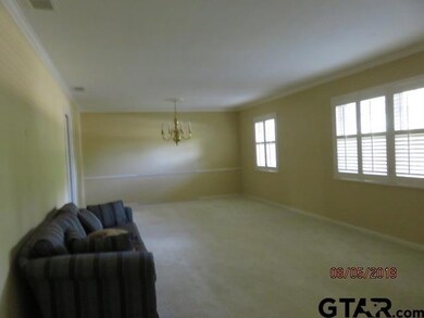 227 227 Alpine Dr, Tyler, TX 75701 - photo 2