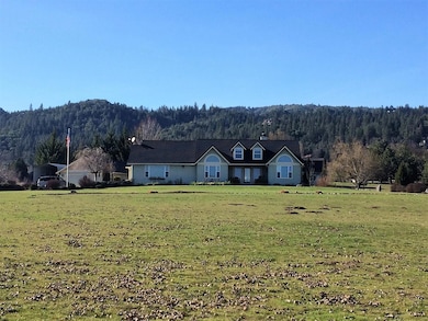 993 Old Stage Rd, Central Point, OR 97502 - photo 2