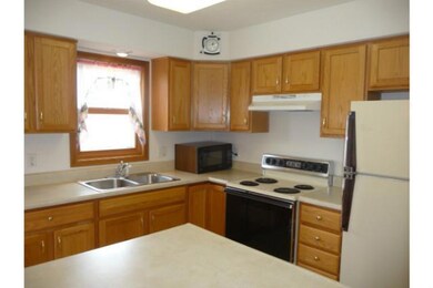Kitchen. Beautiful oak cupboards!