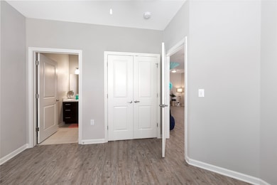 Jefferson Landing, Louisville, KY 40219 - photo 5