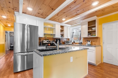 237 2nd New Hampshire Turnpike, Hillsborough, NH 03244 - photo 6