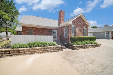 6127 Welden Ct, Fort Worth, TX 76132 - photo 2