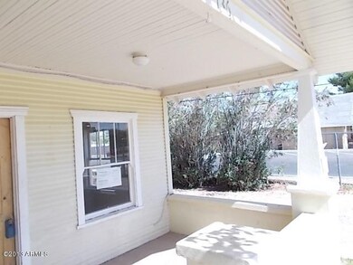 136 S Sirrine, Mesa, AZ 85210 - photo 4