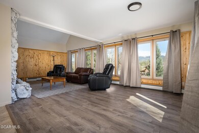 189 Pine Cone Ln-8
