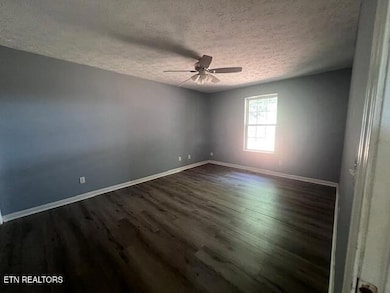 3246 Four M Cir, Kodak, TN 37764 - photo 4