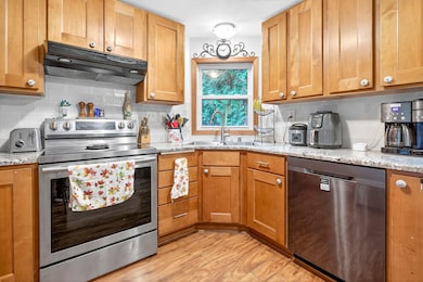 1328 W 9th Ave, Oshkosh, WI 54902 - photo 7