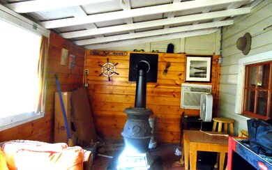 471 SW Memorial Dr, Fort White, FL 32038 - photo 4