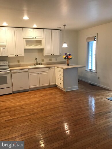 148 W Thomas Ct, Kennett Square, PA 19348 - photo 6