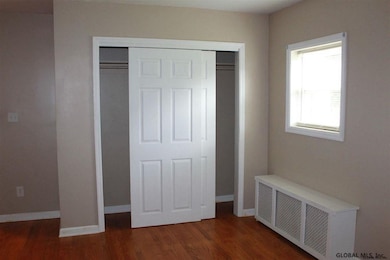 12 Morton St, Schenectady, NY 12306 - photo 5