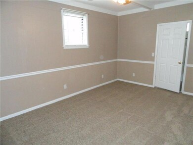 807 Adams Dr, Shelbyville, TN 37160 - photo 5